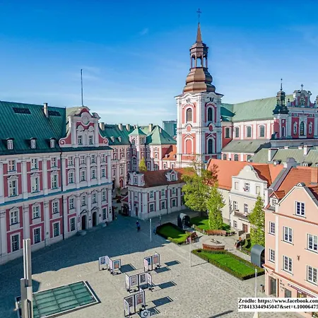 Simply In The Center Spot