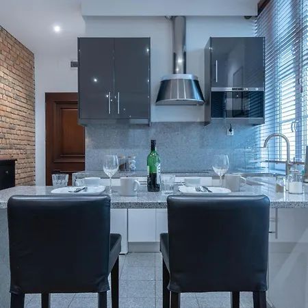 Simply In The Center Spot Lejlighed