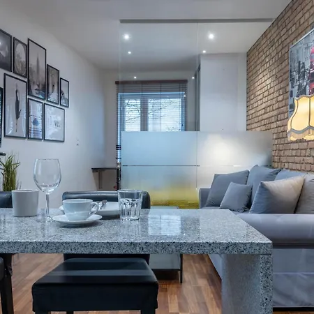 Апартаменты Simply In The Center Spot *