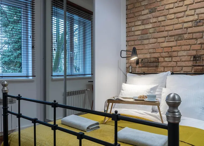 Simply In The Center Spot *